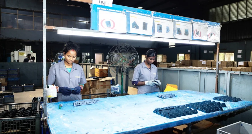 Inspection and assembly bench at the Marcus plant